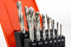 BAER sada HSSG: strojní závitníky pro slepé otvory | vrtáky pro předvrtání (M 3–12)